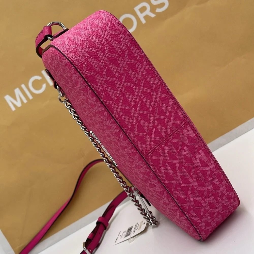 Michael Kors Jet Set Large Signature Logo Chain Crossbody Bag
Dragonfruit
NWT - Picture 6 of 16